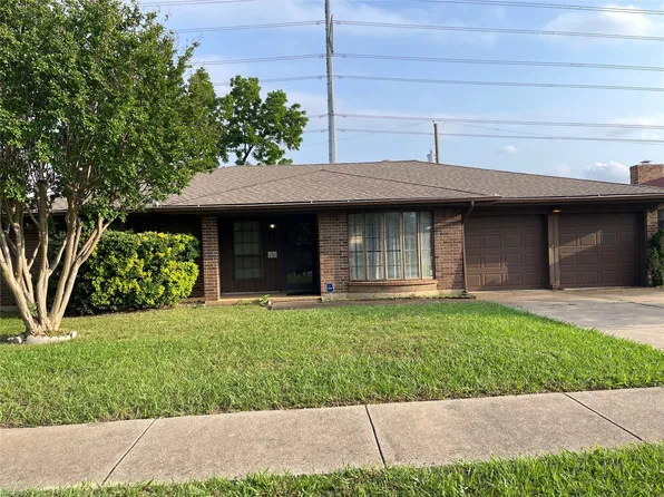 1914 River Bend Rd, Arlington, TX 76014