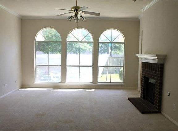 Living Room with big Windows
