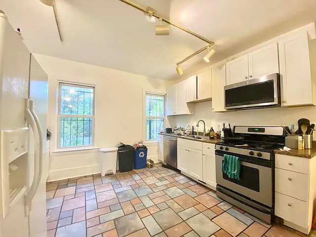 8 Sewall St — Photo 2