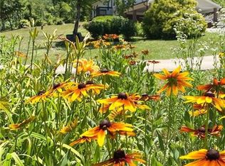 1563 Abington Rd, Lenoir, NC 28645