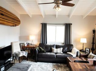 11643 Gorham Ave #206, Los Angeles, CA 90049