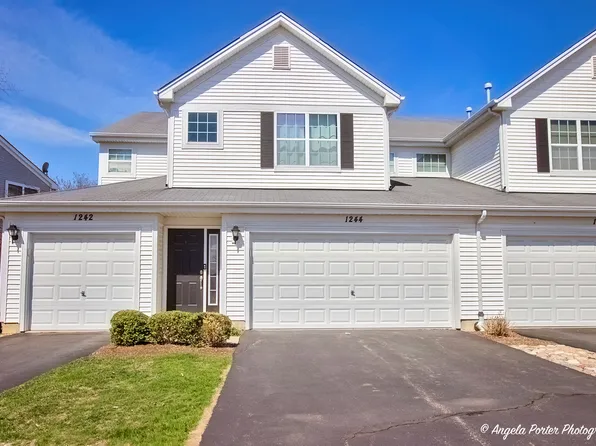 1244 Chesterton Dr #1244, Fox Lake, IL 60020