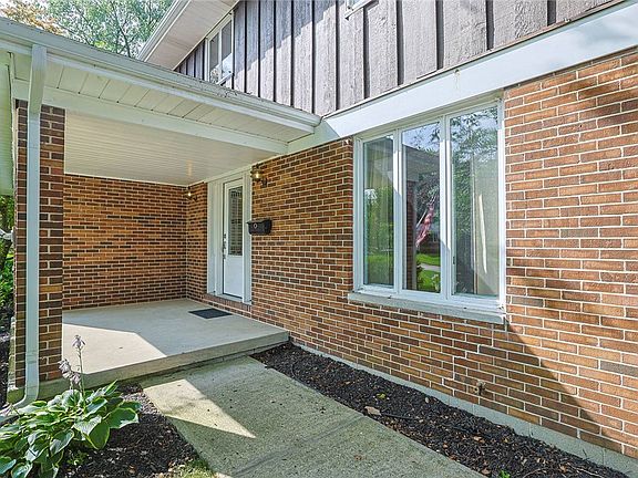 4th image of 2727 Wellsford Ln