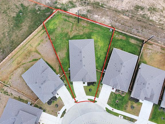 4th image of 3403 Parker Trace Dr
