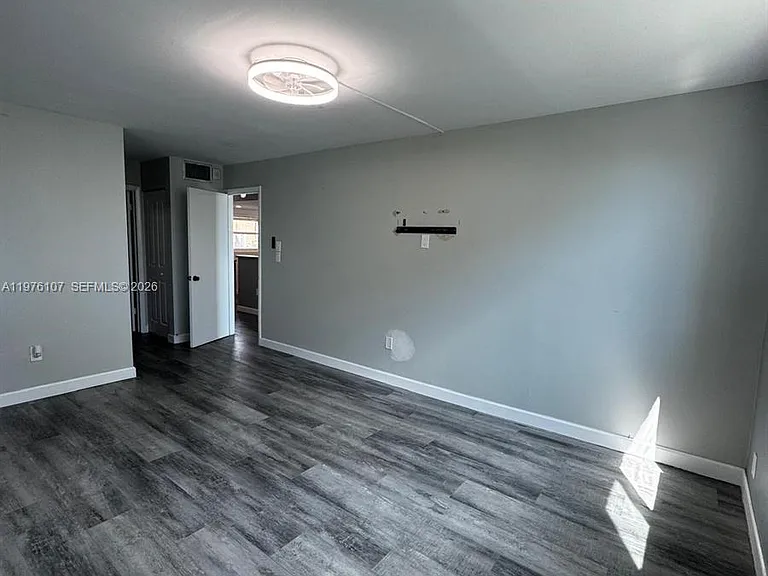 4000 NE 170th St #206 — Photo 15