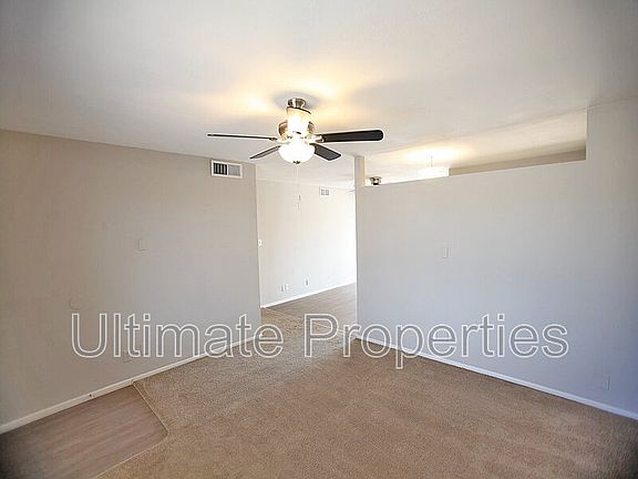 4th image of 313 W Wahalla Ln