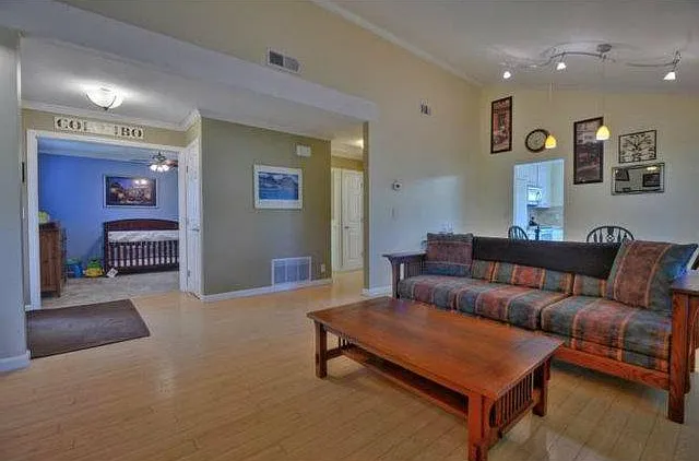 6639 Bunker Hill Ct — Photo 5