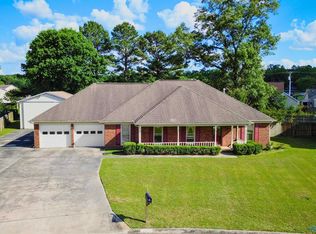 2816 Winthrop Dr SW, Decatur, AL 35603