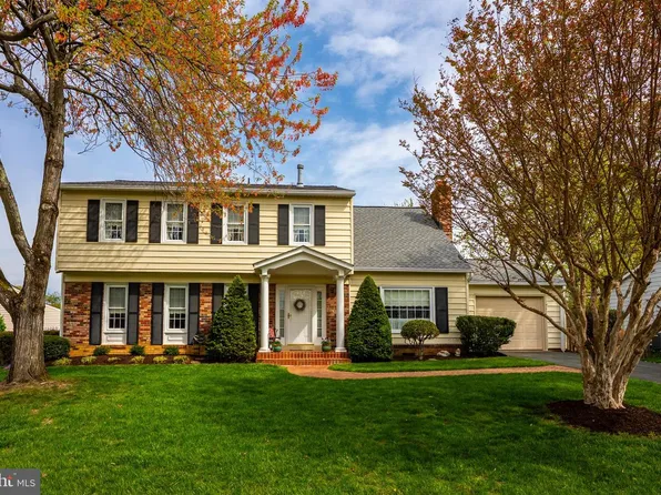 7824 Water Valley Ct, Springfield, VA 22153