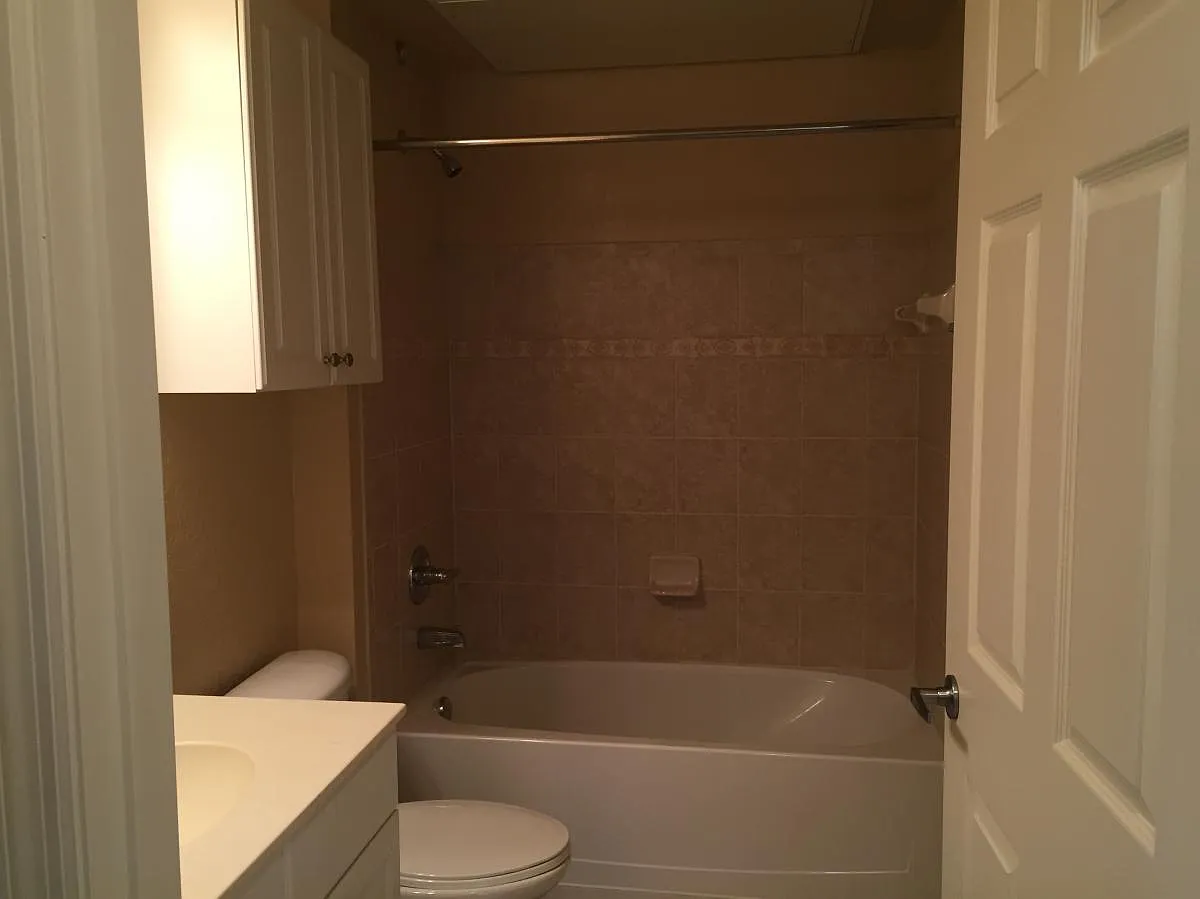 2 bed, 927 sqft, $1,495 — Photo 4
