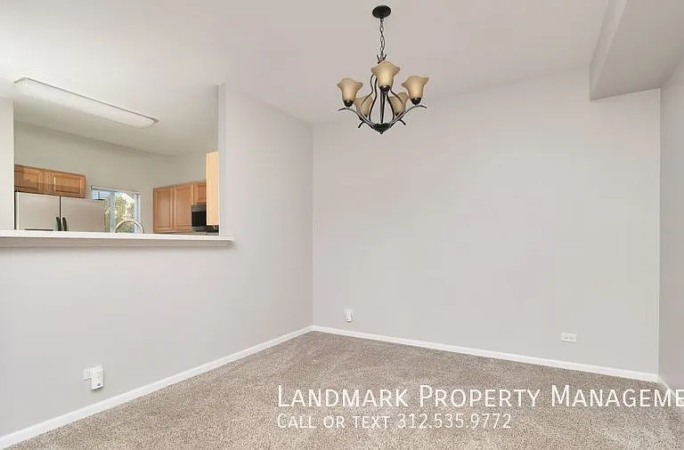110 Enclave Cir #D — Photo 4