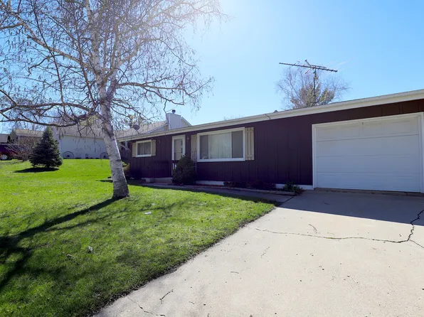 550 Park Dr, Marengo, IL 60152