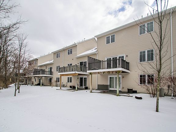 4th image of 2080 Liberty Hts