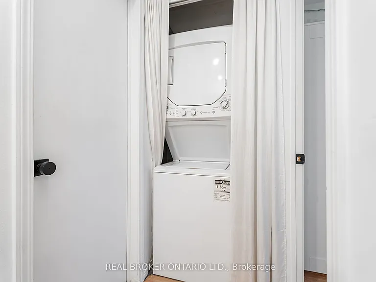 11 Niagara St W #32 — Photo 27