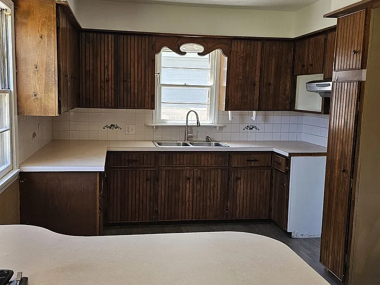 1904 W Randall Ave — Photo 7
