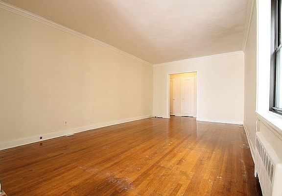5th image of 11 E 78th St APT 5B