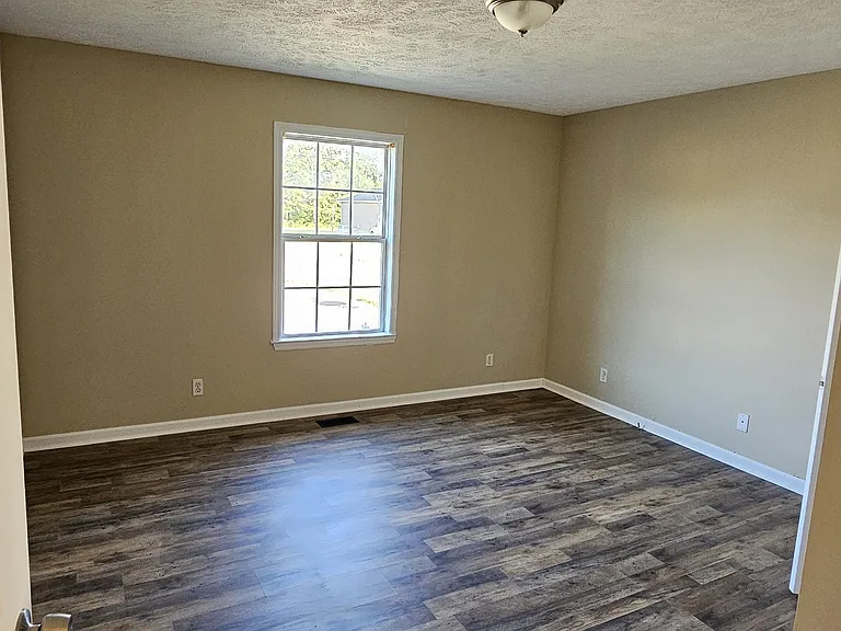 117 Dixie Ct — Photo 11