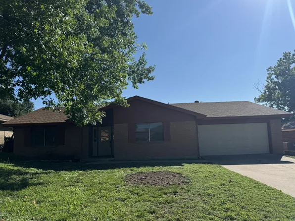 208 Prairie Wind Blvd, Stephenville, TX 76401