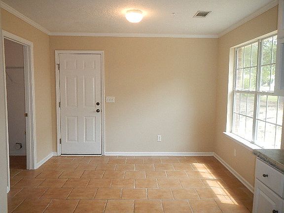 5th image of 4495 Country Glen Cir