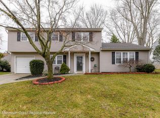 19 Probasco Dr, Allentown, NJ 08501