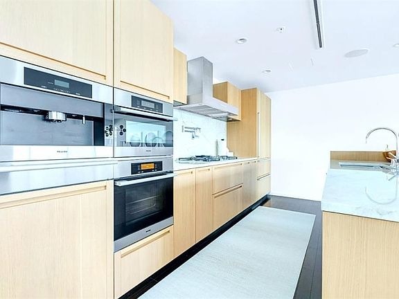 4th image of 1011 Cordova St W #230X
