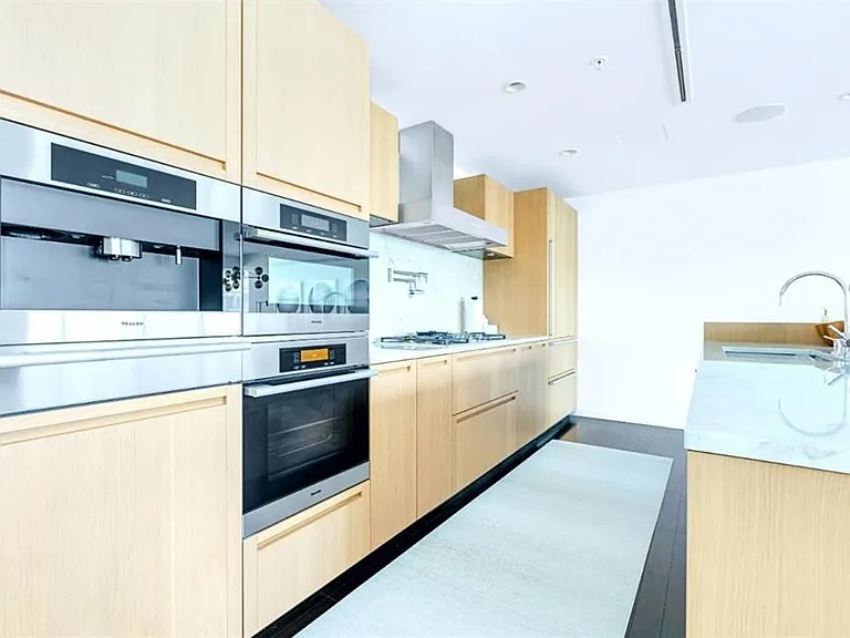 1011 Cordova St W #230X — Photo 4