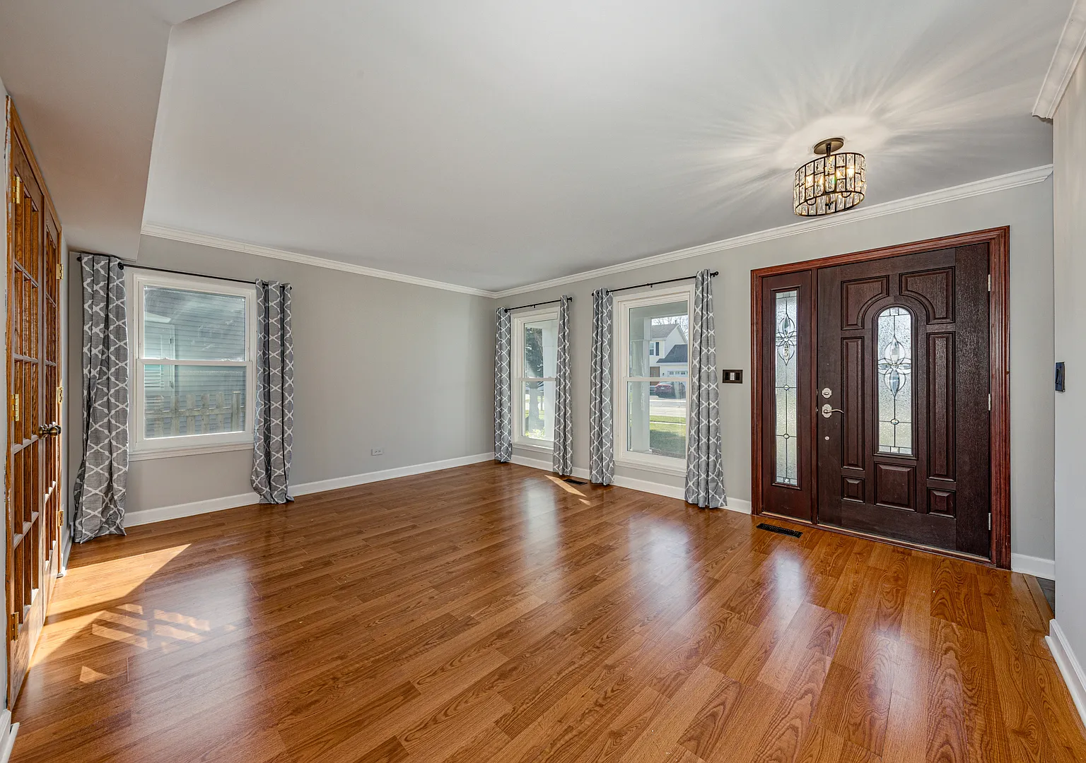 3 bed, 2.5 bath, 1430 sqft, $2,600 — Photo 2