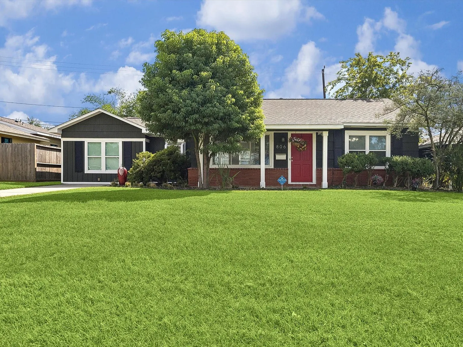 3 bed, 2.0 bath, 1483 sqft, $3,195 — Photo 1