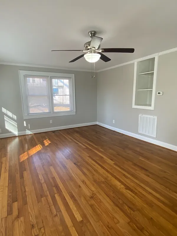 2 bed, 1.0 bath, 839 sqft, $1,100 — Photo 4