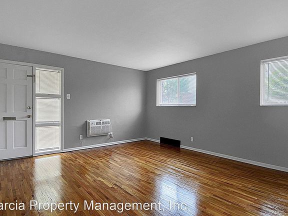 3rd image of 6501-6507 Lansdowne Ave