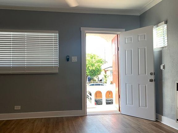 4th image of 1350 W 39th St #8528490