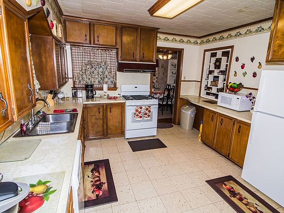 5th image of 3701 Beverly Dr