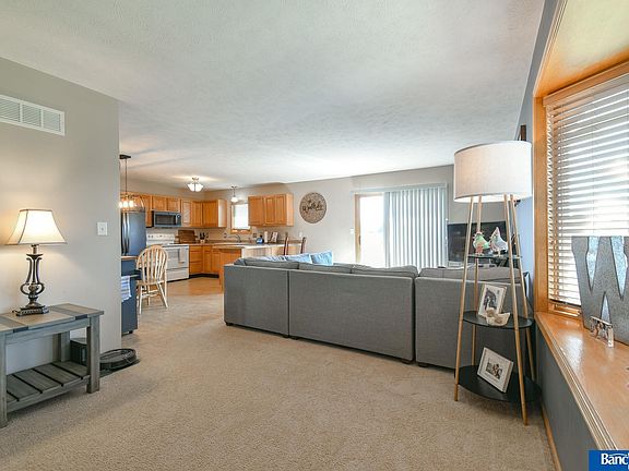 5th image of 1710 SW Lacey Ln
