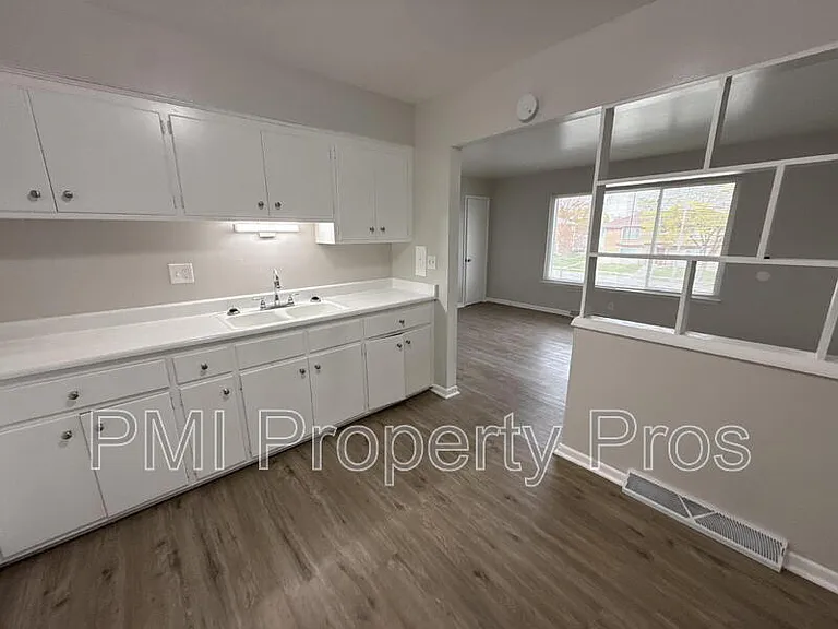 7701 W Hampton Ave #5 — Photo 7