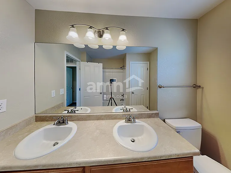 25568 E Glasgow Pl — Photo 19