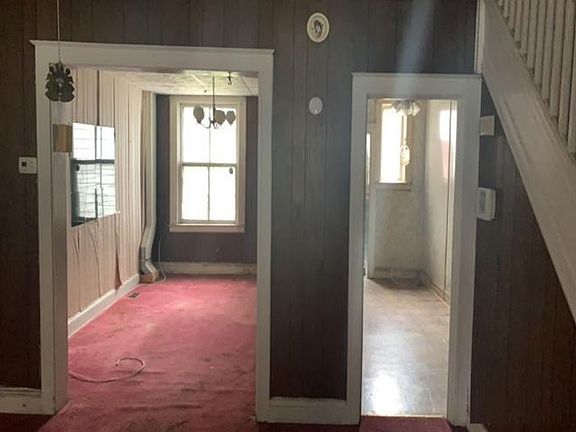 4th image of 2303 Robb St