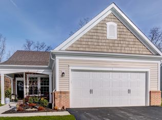 1 W Fontaine Way, Farmingdale, NJ 07727