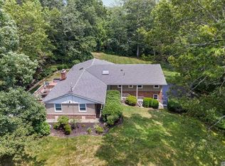 3 Arista Dr, Dix Hills, NY 11746