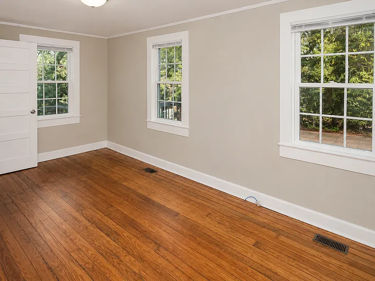 312 N Jefferson St NE #B — Photo 10