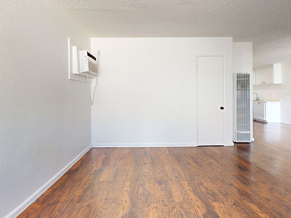 4th image of 175 Oroview Dr APT A