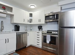 910 Mount Curve Ave #2, Minneapolis, MN 55403