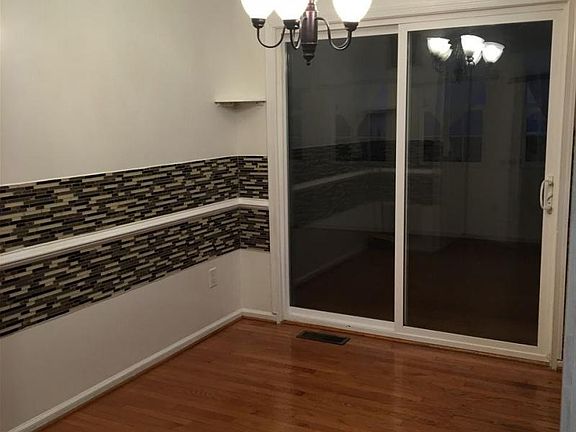 4th image of 1700 Park Lawn Dr