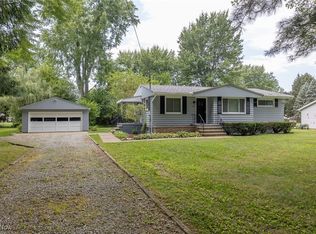 7100 Fairacres Rd, North Ridgeville, OH 44039