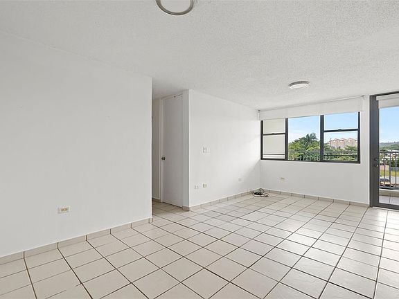 4th image of 37 Atrium Park CALLE REGINA MEDINA #C-604