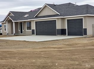 8645 SW El Camino Ct, Mountain Home, ID 83647