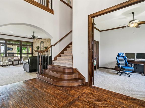 3rd image of 3053 Forest Dr