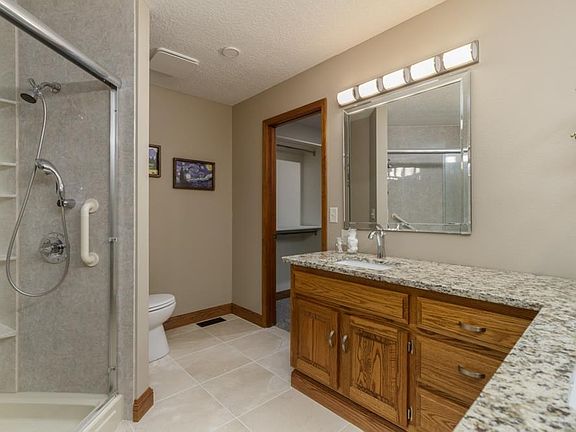 3rd image of 1825 Cypress Dr
