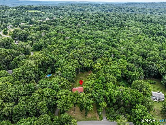 4th image of 99 Great Brook Road