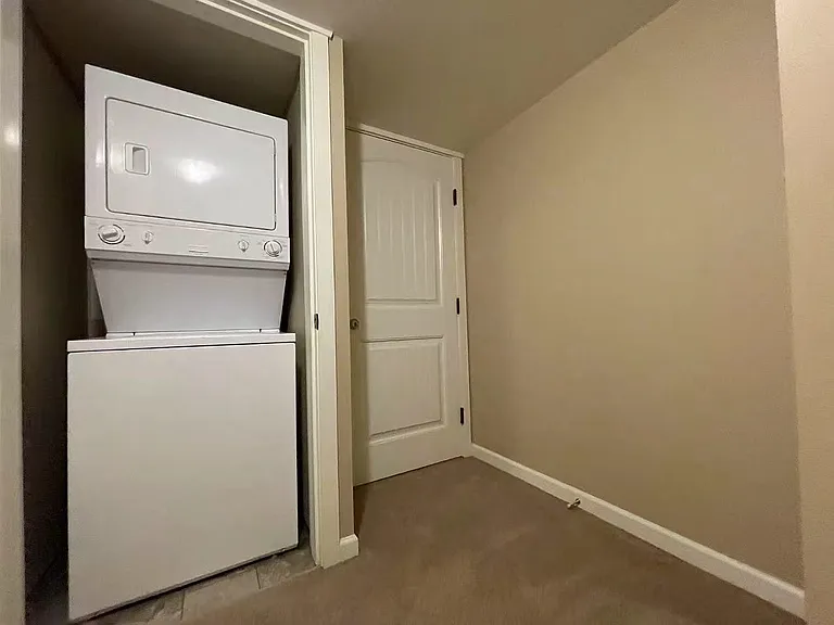 789X 211b St #BASEMENT — Photo 10