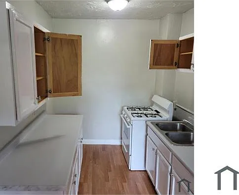 4 bed, $1,200 — Photo 2